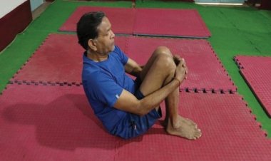 गैस-एसिटीडी की समस्या से चाहिए मुक्ति...तो आज से ही करें ये 4 आसन; जानें