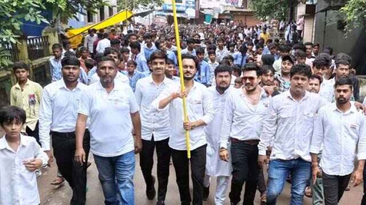 हर साल की तरह इस वर्ष भी खैरागढ़ में नदीम मेमन के नेतृत्व में बड़े ही धूमधाम से निकाली गई भव्य तिरंगा यात्रा