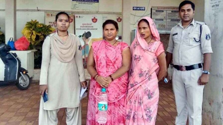 कथावाचक प्रदीप मिश्रा के कार्यक्रम में महिलाओं के गले से सोने की चैन खींचने वाले गिरोह का पर्दाफाश, 5 महिलाएं और 1 पुरुष गिरफ्तार