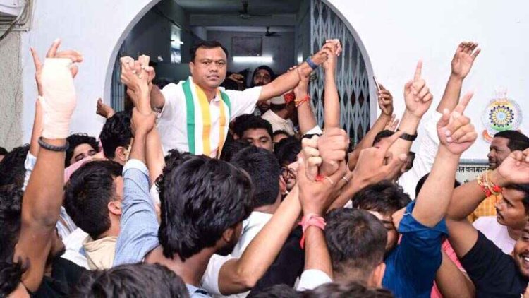 पीसीसी अध्यक्ष के 5 घंटे धरने के बाद पुलिस ने दर्ज किया FIR, पूर्व विधायक शैलेष पांडेय ने CM से मांगा कुछ ज्वलंत सवालों का जवाब