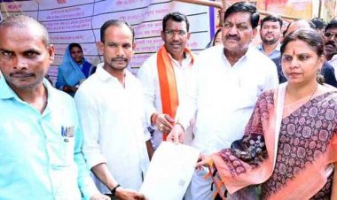 पीएम आवास योजना के हितग्राहियों को स्वीकृति खाद्य मंत्री बघेल आदेश एवं चाबी का किया गया वितरण, 18 अक्टूबर को जिला स्तरीय मेगा क्रेडिट कैम्प