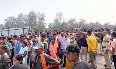 युवाओं को नौकरी देने की मांग को लेकर धरना, भूविस्थपित कोयला कर्मचारी एसोसिएशन ने किया नारेबाजी, आश्वासन के बाद प्रदर्शन खत्म