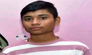 स्कूल से घर लौट रहे स्कूटी सवार छात्रों को अज्ञात हाइवा ने मारी टक्कर, एक की मौके पर मौत, दूसरे की हालत नाजुक, दोनों परिवार में का शोक का माहौल