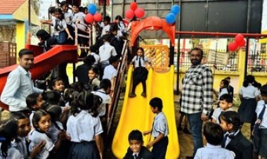 भाजपा जिला अध्यक्ष अनिल चंद्राकर और नपा अध्यक्ष गफ्फू मेमन ने किया विभिन्न कार्यों का लोकार्पण, नए झूले पाकर बच्चों में दिखा खासा उत्साह