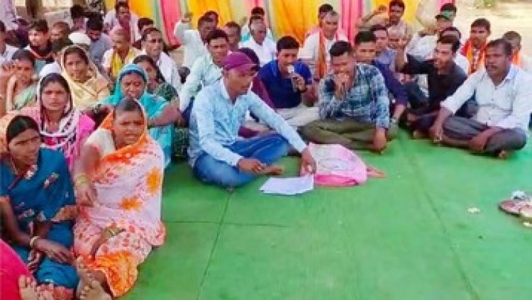 किसान संर्घष समिति द्वारा क्षेत्र के नौ सूत्रीय मांगो को लेकर अनिश्चित कालिन धरना प्रर्दशन, मांग पूरी नहीं होने पर चुनाव बहिष्कार की दी चेतावनी