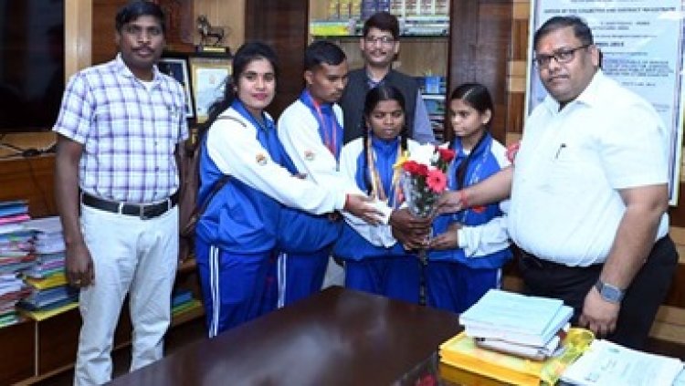 दृष्टि बाधित छात्रों ने ऑल इंडिया पैरा आर्म-रेसलिंग कप में जीते 14 मेडल, गरियाबंद के दिव्यांग बच्चों ने ग्वालियर में रचा इतिहास, जिले को किया गौरवान्वित