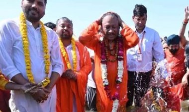 राजिम कुंभ के सांस्कृतिक मंच पर लोक कलाकारों ने दी शानदार प्रस्तुति, CM साय, राज्यपाल,मंत्रियों व विधायकों के साथ त्रिवेणी संग में किया स्नान