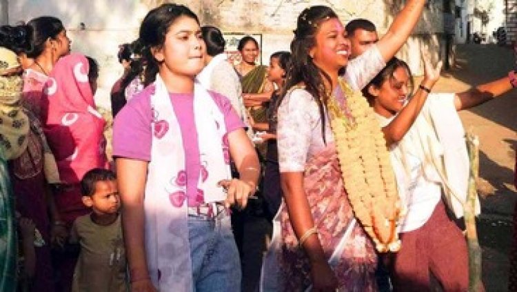 हार का अनोखा जश्न, धुमाल में थिरकते दिखी कांग्रेस की महिला प्रत्याशी, खुशी मनाते दिखे उम्मीदवार और उनके समर्थक, कहा- बोली- हार कर भी जीत गई