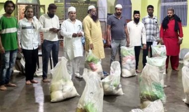 रमजान शरीफ के तीसरे दिन RHS हुसैनी सेना ने सैयदना बीबी फातिमा ज़हरा सलामुल्लाह अलैहा की याद में एक महीने का राशन पैकेट किया वितरित