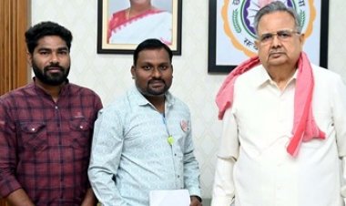 छत्तीसगढ़ी द्विभाषा फार्मुला के मुद्दे पर एम ए छत्तीसगढ़ी छात्र संगठन ने विधानसभा अध्यक्ष डॉ रमन सिंह से की मुलाकात