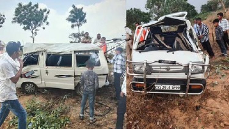 मारुति वैन पेड़ से टकराई, ड्राइवर की मौत, बारात जाते समय दर्दनाक हादसा, वाहन बुरी तरह क्षतिग्रस्त, 5 बाराती घायल