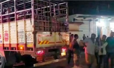 दुकान में घुसी गैस सिलेंडर से भरी ट्रक, मची अफरा-तफरी, बाल-बाल बची लोगों की जान, बड़ा हादसा टला, नशेड़ी ड्राइवर गिरफ्तार