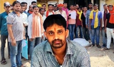 धान खरीदी खत्म होने के 4 महीने बाद भी हमालों को हमाली राशि का नहीं हुआ भुगतान, परेशान मजदूरों ने कलेक्टर से लगाई इंसाफ की गुहार