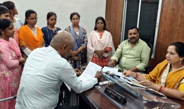 जनपद पंचायत फिंगेश्वर में संकाय सदस्य अभय प्रकाश साहू की अभद्रता के खिलाफ मनरेगा स्टाफ ने खोला मोर्चा, कार्यालयीन कार्य बहिष्कार की चेतावनी