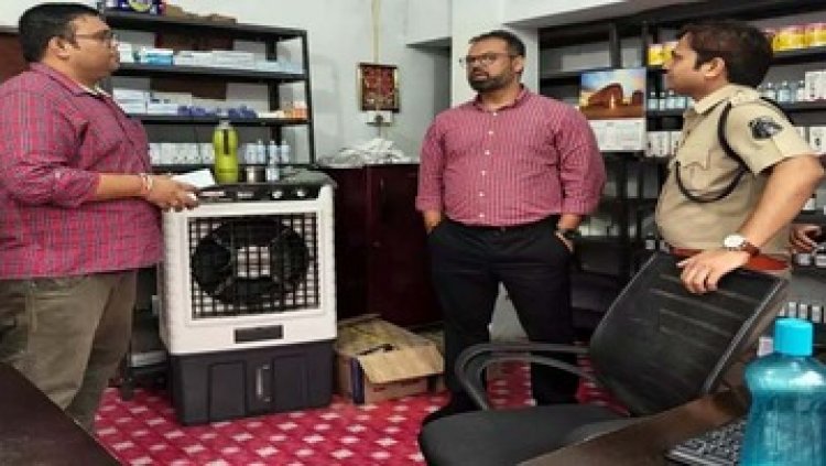 अस्पताल का पंखा महिला के सिर पर गिरा, आई गंभीर चोट, इधर कलेक्टर ने प्रभारी चिकित्सक को हटाया, डॉक्टरों को दिया नोटिस