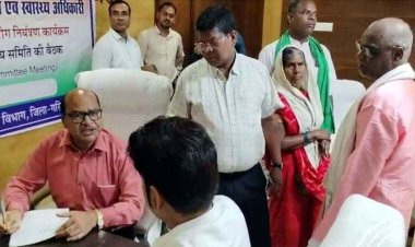 सचिव ने शक्ति प्रदर्शन दिखाकर दी आंदोलन की चेतावनी, भोली-भाली जनता को भड़का कर भेजा कलेक्ट्रेट, प्रेम ध्रुव को दूसरे ब्लॉक भेजने की तैयारी