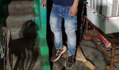 युवक ने लगाई फांसी, घर के कमरे में फंदे से लटकी मिली लाश, इलाके में फैली सनसनी, नहीं मिला सुसाइड नोट, जांच में जुटी पुलिस