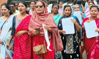 हाफ बिजली बिल बनाम फूल बिजली बिल योजना, बढ़ते बिलों से परेशान महिलाओं ने एसडीएम कार्यालय पहुंचकर लगाई इंसाफ की गुहार