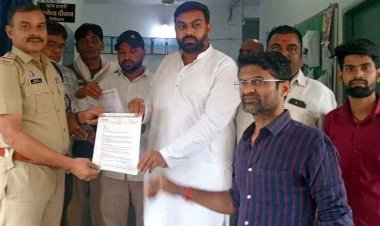 मनरेगा का काम ठेकेदार से कराने के कारण हादसा, पिता के बाद तीन मासूम बच्चों के सिर से उठा मां का साया, कांग्रेसियों ने सौंपा ज्ञापन, जांच टीम गठित