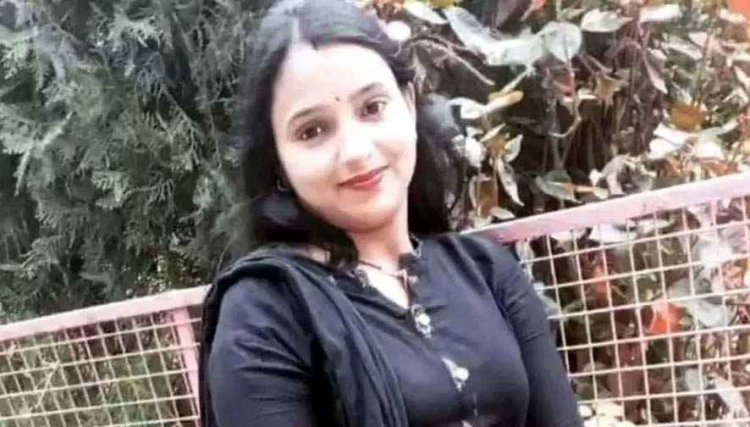 दूसरी क्लास की छात्रा को डंडे से पीटकर 100 से ज्यादा बार कराई उठक-बैठक,  सेवा से बर्खास्त, महिला टीचर नम्रता गुप्ता के खिलाफ FIR दर्ज