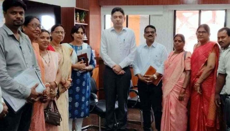 मितानिनों की हड़ताल आश्वासन के बाद स्थगित, स्वास्थ्य सचिव अमित कटारिया से वार्ता के बाद भेजा गया 50 प्रतिशत मानदेय बढ़ोतरी का प्रस्ताव