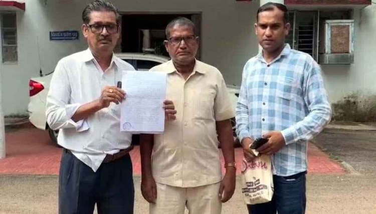 DJ बज रहे प्रोग्राम में शामिल होने की सजा, परिवार का सामाजिक बहिष्कार, पूरा हैंडपंप से पानी भरने पर रोक, SP से लगाई इंसाफ की गुहार