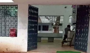 फांसी पर लटका मिला प्यून का शव, भृत्य की लाश मिलने से जिला कोर्ट में मचा हड़कंप, आत्महत्या की वजह जानने में जुटी पुलिस