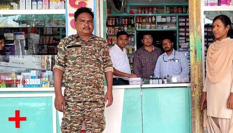 राजिम में नकली कफ सिरप और एक्सपायरी दवाईयां मिलने पर औषधि विभाग की बड़ी कार्रवाई, मेडिकल स्टोर का लाइसेंस निलंबित