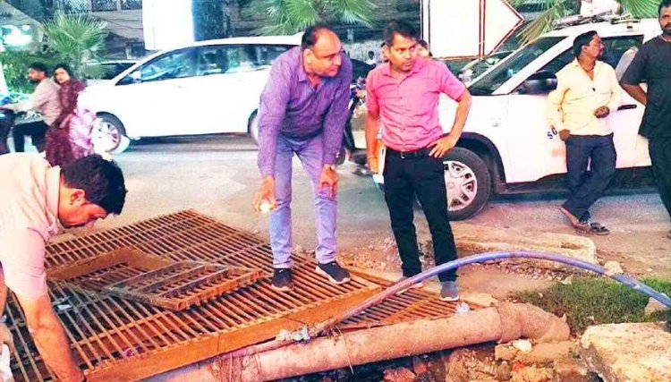 खुले नालों से लोगों की जान को खतरा, नाले में मिला लापता बुजुर्ग का शव, इलाके में फैली सनसनी, हादसा या कुछ और? जांच में जुटी पुलिस