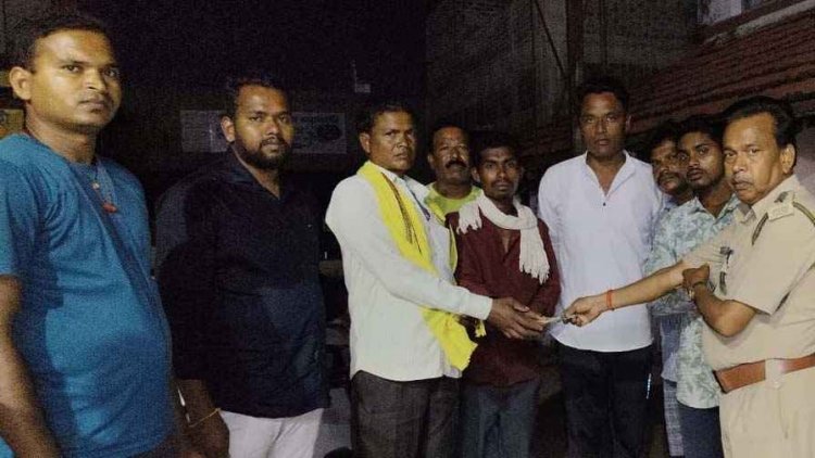 खेत पर फसल की रखवाली करने गए बुजुर्ग को हाथी ने कुचला, मृतक के परिजन को वन विभाग ने दी तात्कालिक सहायता राशि