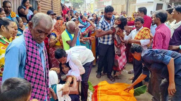विसर्जित मूर्तियों की लकडिय़ों को निकालने की कोशिश, पानी में डूबकर बह गए मासूम बच्चे, पुलिस ने निकला दो बच्चों का शव, सदमे में मां-बाप