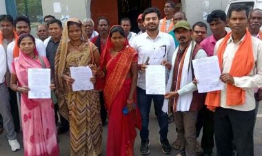 धान उपार्जन केंद्र खोलने की मांग को लेकर किसानों ने जिला प्रशासन को दी चेतावनी, किसान कल करेंगे प्रदर्शन और चक्काजाम