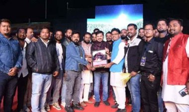गरियाबंद में अनुज नाइट का जबरदस्त जलवा, ससुराल गेंदा फूल’ और आरुग हे कलसा पर थिरके हजारो लोग, देर रात तक चला छत्तीसगढ़ी सुरों का जादू