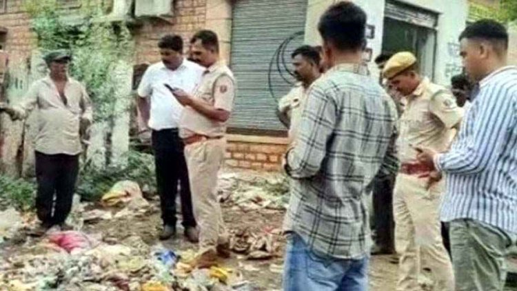 मेकाहारा डस्टबिन में मिला नवजात का शव, पॉलीथिन में फेंके जाने से मचा हड़कंप, इलाके में आक्रोश का माहौल, पुलिस कर रही CCTV की जांच