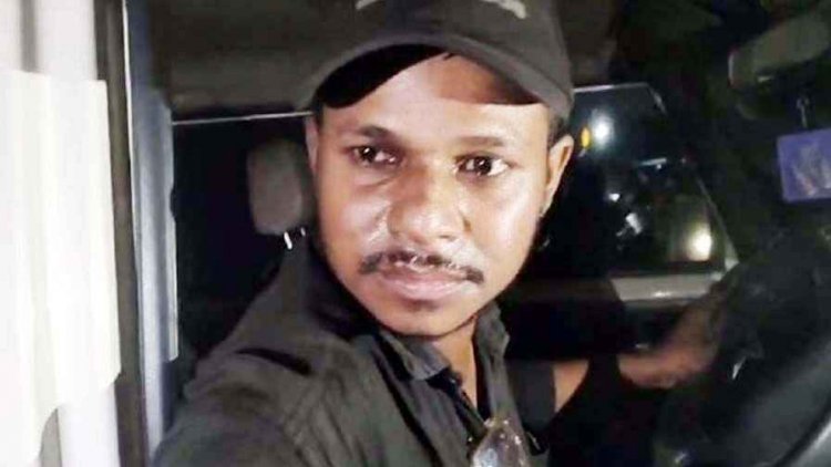 महतारी एक्सप्रेस 102 को शराब के नशे में धुत ड्राइवर ने बीच सड़क में किया खड़ा, जमकर हुआ बवाल, बुलानी पड़ी पुलिस, ग्रामीणों में नाराजगी