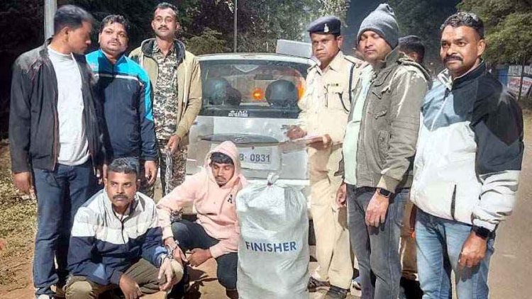 सेंट्रो कार से अवैध गांजा की तस्करी, फिंगेश्वर पुलिस ने किया दो तस्करों को गिरफ्तार, ओडिशा से ला रहे माल को किया जप्त