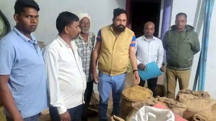 दूसरे खाते के जरिए धान खपाने की नीयत से रखा 233 बोरी अवैध धान जब्त, राजस्व एवं मंडी टीम द्वारा संयुक्त कार्रवाई, जारी रहेगा एक्शन
