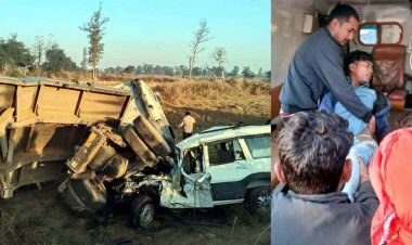 स्कॉर्पियो और ट्रेलर के बीच जोरदार टक्कर, टायर फटते ही बेकाबू हुआ वाहन, रायपुर सत्संग में जा रहे 6 श्रद्धालु घायल, गाड़ी के उड़े परखच्चे