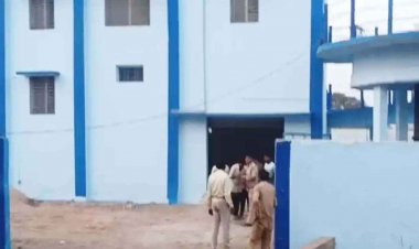 ठेकेदार की संदिग्ध मौत, फिल्टर प्लांट में मिली औंधे मुंह पड़ी लाश, माथे पर मिले चोट के निशान, इलाके में चर्चा का विषय, जांच में जुटी पुलिस