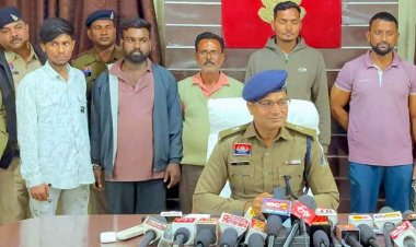 रशियन हॉस्टल के पास हुआ कांड, पुलिस को मिली बड़ी कामयाबी, दो नाबालिग समेत 5 आरोपी गिरफ्तार, फरार आरोपियों की तलाश जारी