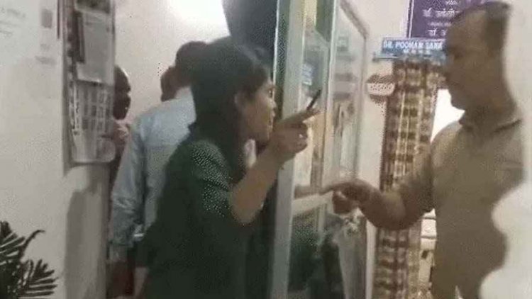 एंबुलेंस में खाली सिलेंडर, ऑक्सीजन नहीं मिलने से रास्ते में मरीज की मौत, अस्पताल पर लापरवाही का आरोप, परिजनों ने किया हंगामा