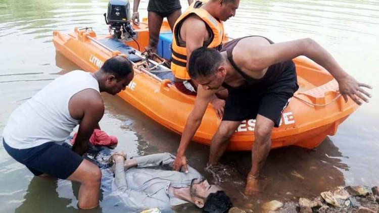 मां को फोन कर कहा- अलविदा, अब नहीं लौटूंगा, फिर इंद्रावती नदी में लगाई छलांग, रात भर तलाश करती रही SDRF, सुबह मिली लाश