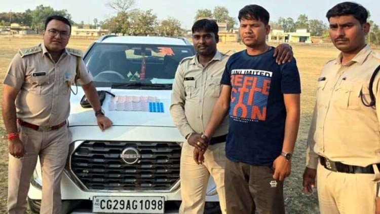 लग्जरी कार में नशीली टैबलेट्स सप्लाई कर रहे तहसील कार्यालय के चपरासी अभिषेक साहू को आबकारी टीम ने रंगे हाथों किया गिरफ्तार