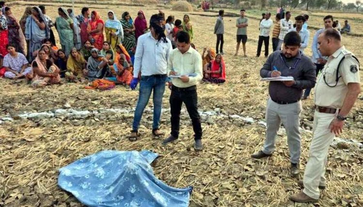 युवक की संदिग्ध मौत, खेत में खून से लथपथ मिली अर्धनग्न लाश, इलाके में मचा हड़कंप. सर पर हमला कर हत्या की आशंका, संदेही से पूछताछ जारी