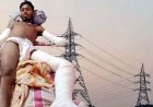 करंट से घायल महावीर के कट गए दोनों हाथ, पैसे कटने की तैयारी, इलाज कराने बेची जमीन, नहीं मिली सरकारी सहायता और आयुष्मान योजना का लाभ
