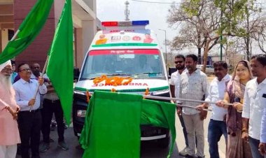 गरियाबंद जिला में 6 नई एंबुलेंस को मिली हरी झंडी, स्वास्थ्य सुविधाओं को सुदृढ़ करना जिला प्रषासन की प्राथमिकता -कलेक्टर बीएस उइके