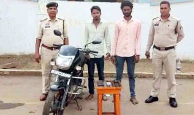 रायपुर में चाकू की नोक पर दो लूट की वारदात, 5 वर्षीय बेटे के सामने लुटेरों ने बाप को मारा चाकू, कैश और फोन लेकर फरार, दो आरोपी गिरफ्तार