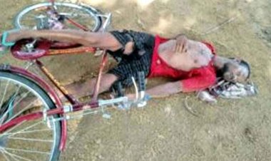 पेड़ के नीचे बैठना पड़ा भारी, आकाशीय बिजली की चपेट में आने से 35 वर्षीय युवक की मौत, गांव में पसरा मातम, अचानक घर पर टूट पड़ा दुखों का पहाड़