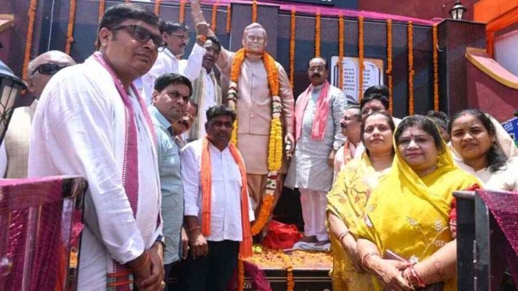 उपमुख्यमंत्री साव ने कोपरा में अटल बिहारी वाजपेयी की प्रतिमा का किया अनावरण,नगर पंचायत को डेढ़ करोड़ से ज्यादा के विकास कार्यों की बड़ी सौगात