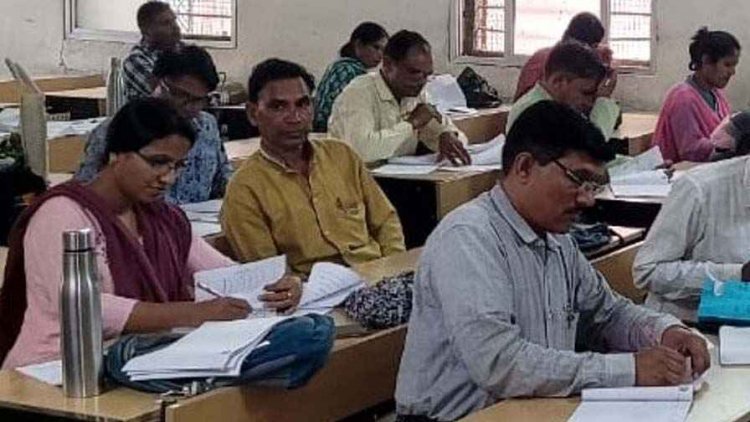बोर्ड कॉपी जांच में लापरवाही पर 79 शिक्षकों पर कार्रवाई, 6 साल तक किए गए डिबार, 36 मूल्यांकन केंद्रों में मिली गड़बड़ी, 50 नंबर तक दिए गलत अंक
